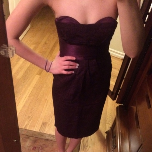 Elie Tahari Dresses & Skirts - Elie Tahari Purple Strapless Formal Sheath Dress